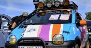Ils transforment leur Renault Twingo en voiture de raid pour une aventure solidaire