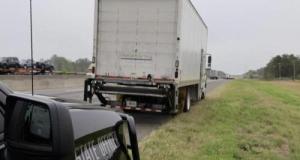 568 camions contrôlés en une nuit : 78 chauffeurs interdits de reprendre la route