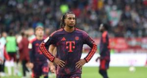 VIDÉO - Bayern Munich : le rouge surprenant d'Olise après un mauvais geste du Français