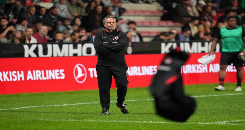  - Stade Toulousain : « ça nous échappe depuis deux ans, face à un adversaire qui était bien meilleur que nous » explique Mola sur l’UBB