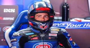 WSBK : la Yamaha de Xavi Vierge prend feu en pleine ligne droite, les images sont impressionnantes