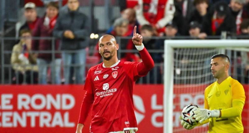 Brest-Nice : “Ajorque pose beaucoup de problèmes”, Olivier Pantaloni se méfie de l'attaquant brestois