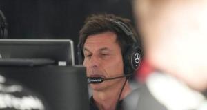 Mercedes : George Russell en difficulté, Toto Wolff prend la parole