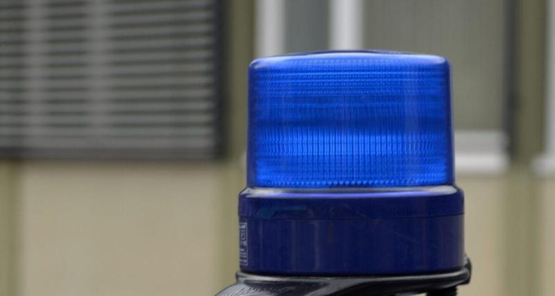 Il voulait jouer au policier, il a fini menotté : la virée au gyrophare d'un ado alcoolisé qui n'a pas vu venir la suite