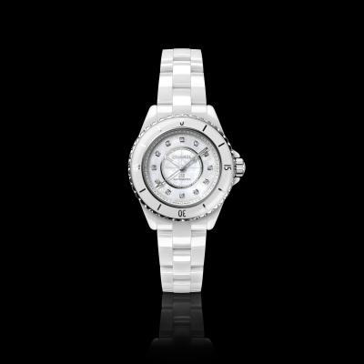 Chanel / MONTRE J12 CALIBRE 12.2 NACRE