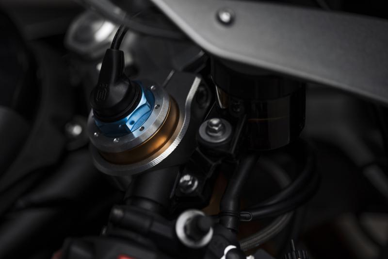  - Speed Triple 1200 RR Breitling édition limitée x Chronomat B01 42 Triumph