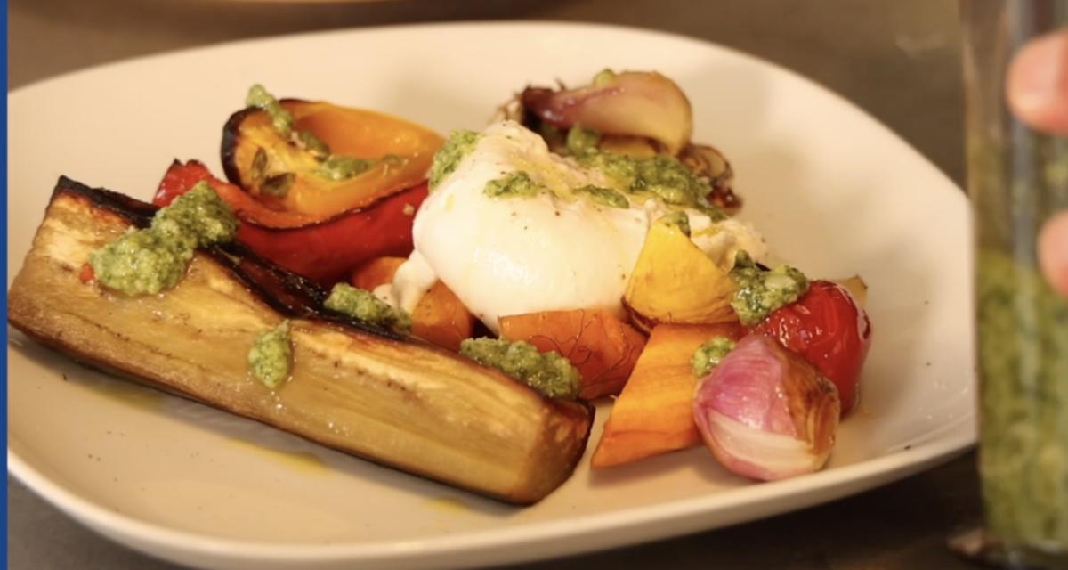 Les légumes (du fond du frigo) « di la Trattoria », avec burrata et pesto maison