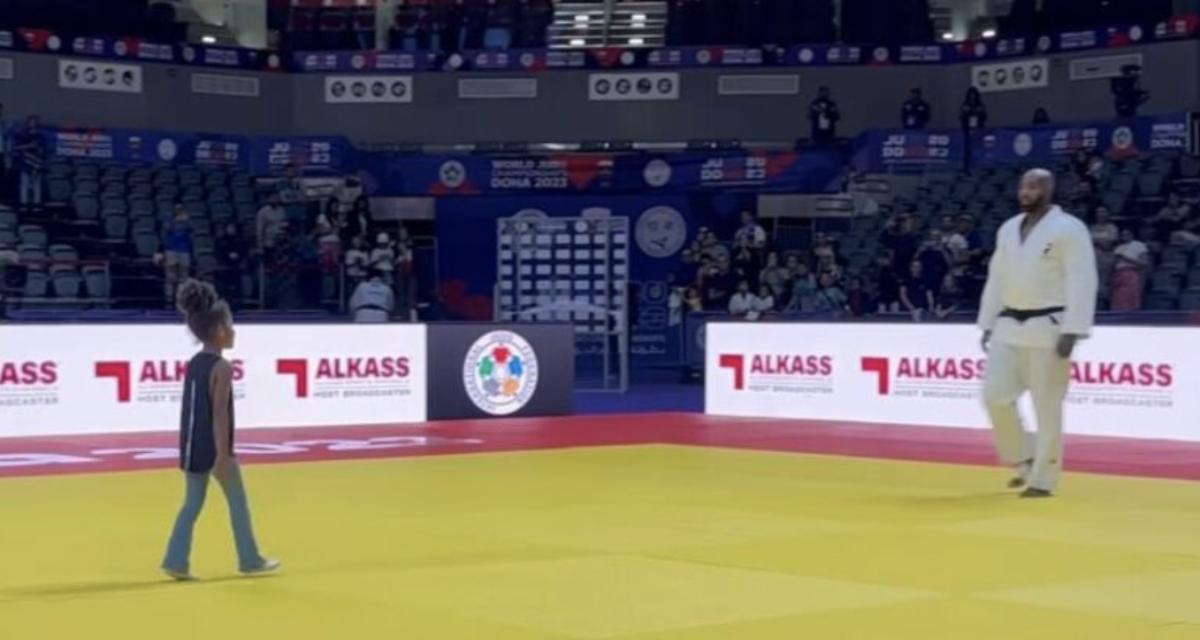 Vidéo : Teddy Riner, un champion du monde mis au tapis par sa petite fille !