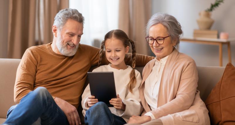  - Quand la technologie devient le pont entre grands-parents et petits-enfants : ces grands-parents nous racontent leur histoire
