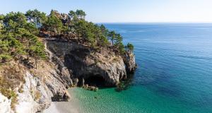 Top 5 des plages les moins polluées en Bretagne, pour des vacances en famille réussies 