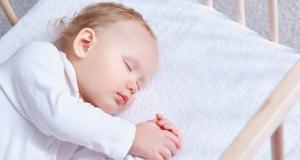 Quelle est l'heure idéale pour mettre son enfant à la sieste ? Des experts nous éclairent