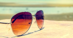 Les lunettes de soleil iconiques : styles qui traversent les époques