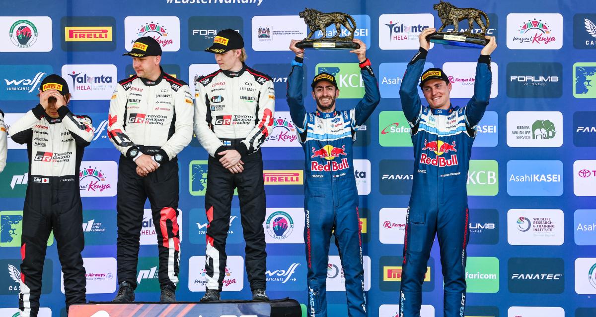 Adrien Fourmaux et son copilote Alexandre Coria, sur la 3e marche du podium du Rallye du Kenya