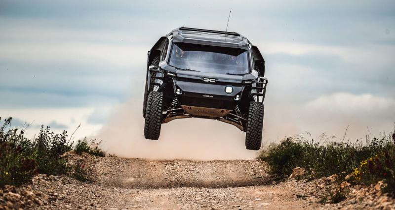  - Sébastien Loeb au volant du Dacia Sandrider, la préparation au Dakar 2025 est lancée