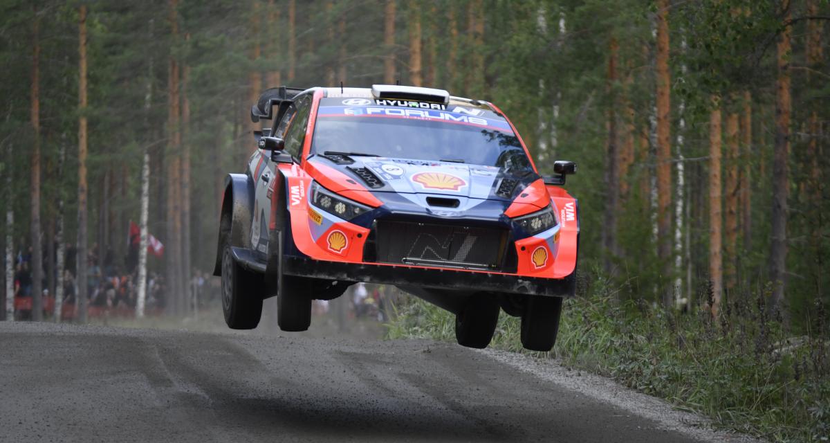 Vidéo - Les tonneaux de la Hyundai d'Ott Tänak qui termine sur le toit en Finlande