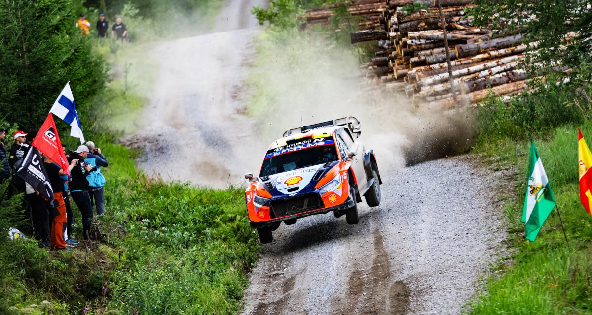 Thierry Neuville triple son avance au championnat, après une montagne russe d'émotions en Finlande