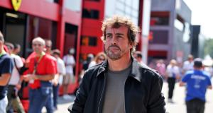 Fernando Alonso reçoit un magnifique cadeau de la part d’Aston Martin