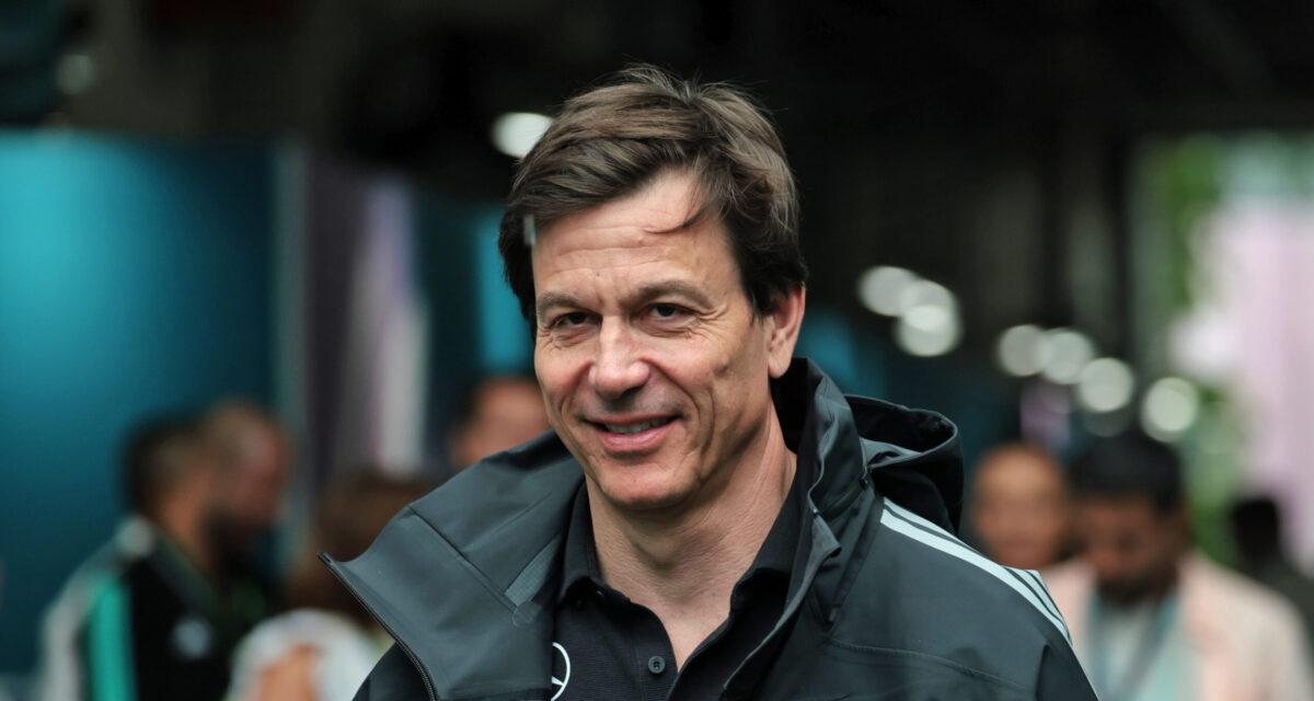 Mercedes : Toto Wolff tire la sonnette d’alarme après le nouveau fiasco ...