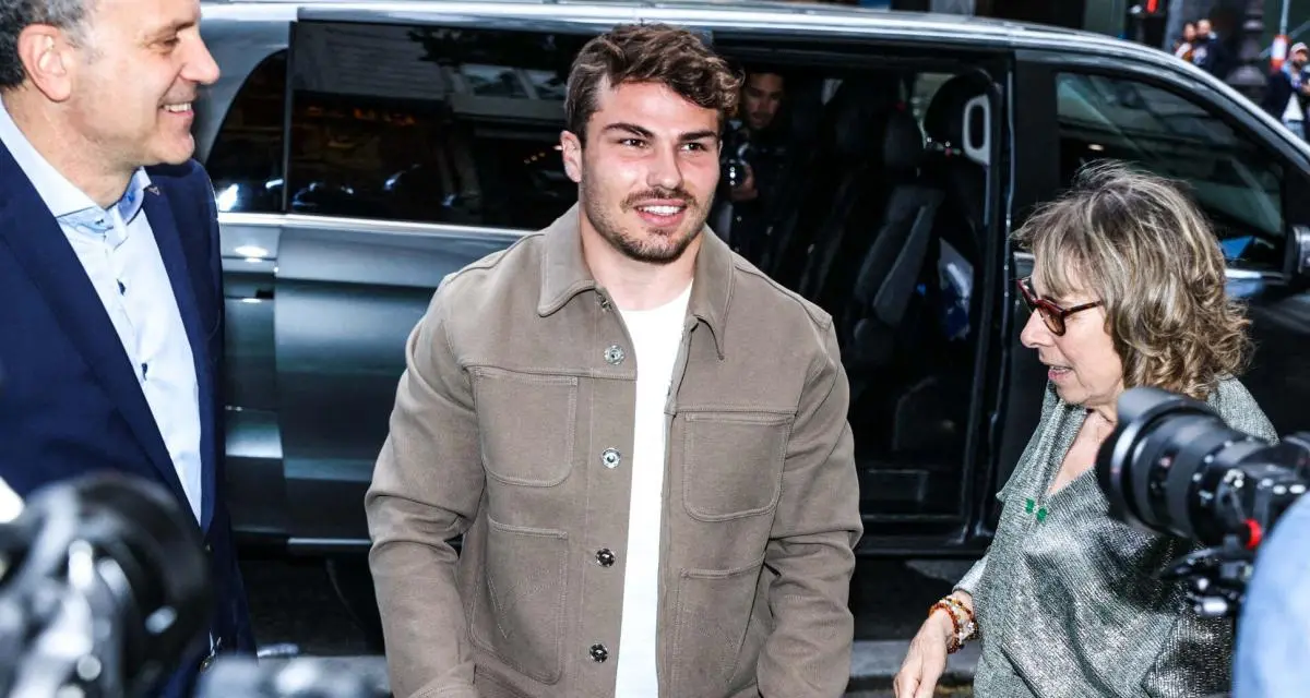 XV de France : Antoine Dupont va devenir la star de la SNCF en vue du  Mondial