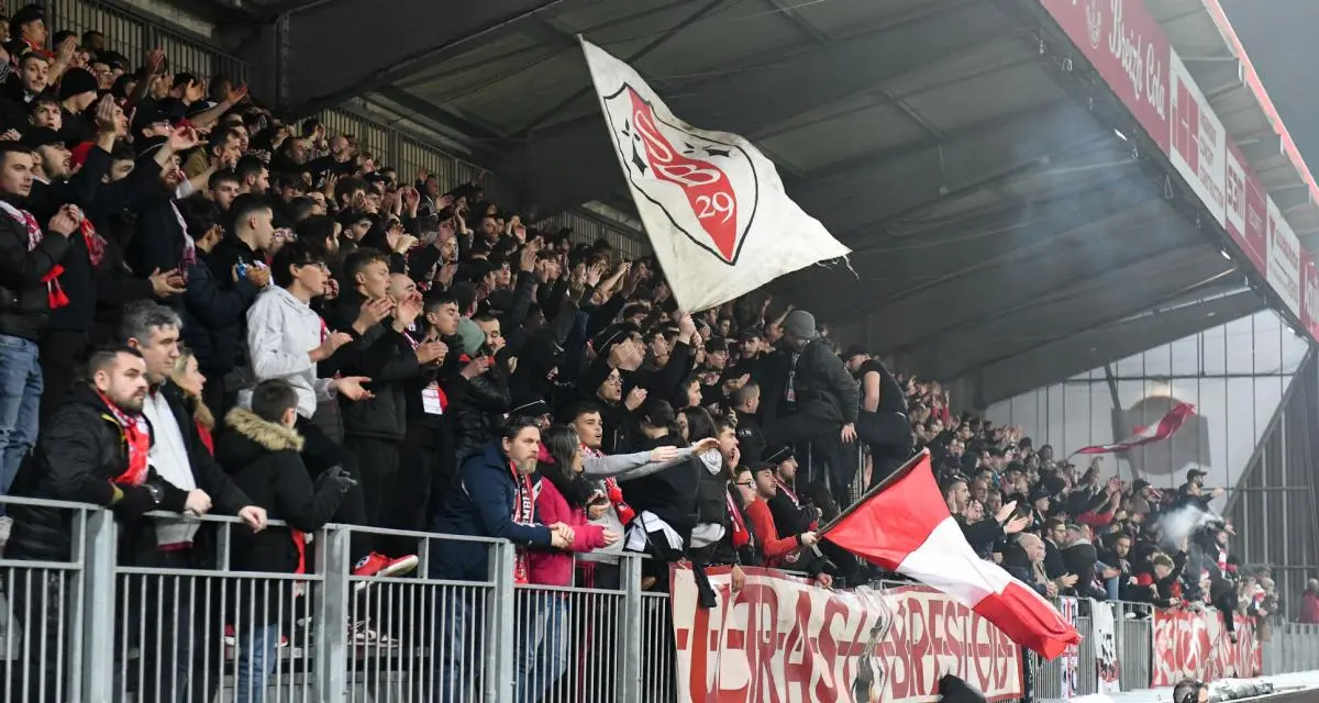 PSG-Brest : des bus de supporters brestois caillassés à Paris 