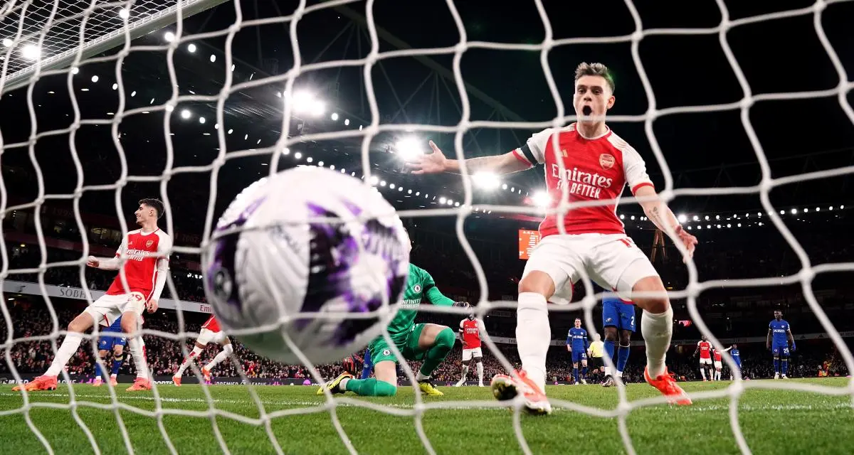 VIDEO - Premier League : le but chanceux de White écoeure les Blues, Arsenal colle une manita à Chelsea