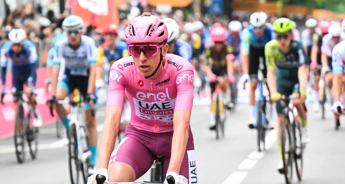 Giro : Geraint Thomas calme Pogacar en l'interpellant sur les réseaux sociaux 