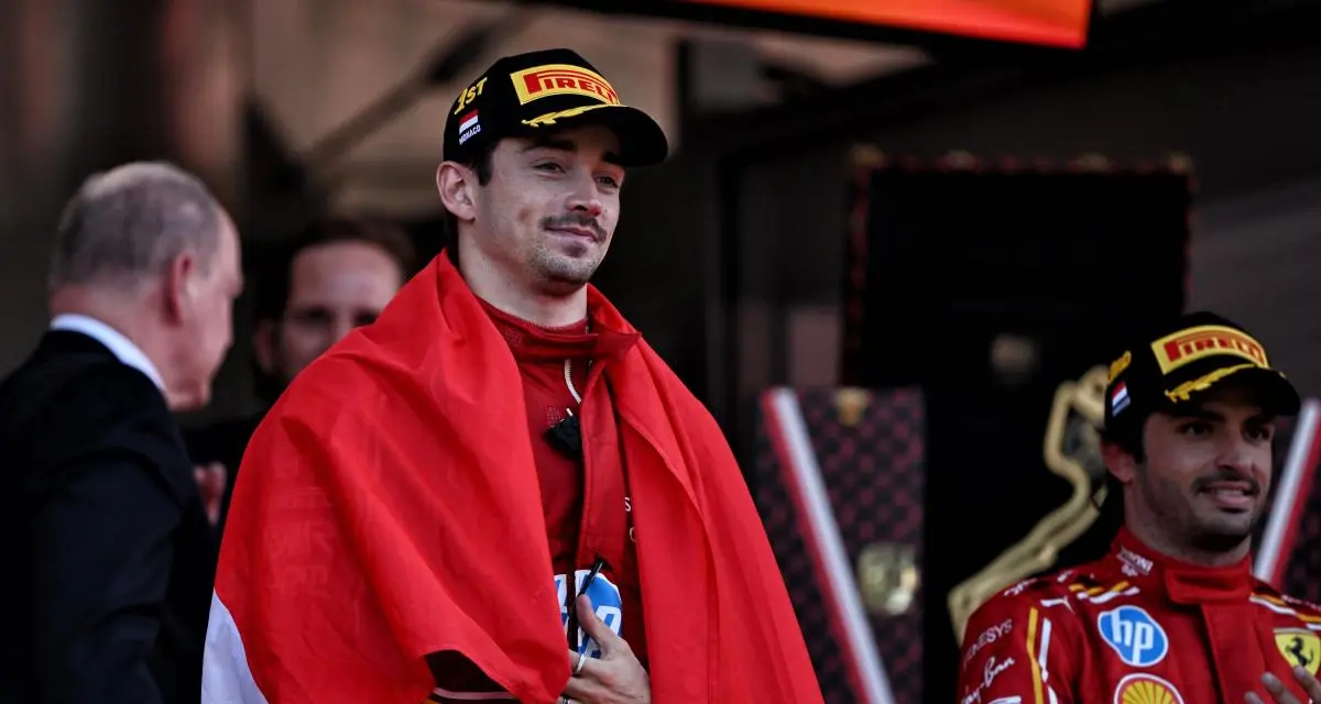 GP de Monaco : quand Leclerc et Vasseur se jettent dans le port de Monaco pour fêter le succès de Ferrari