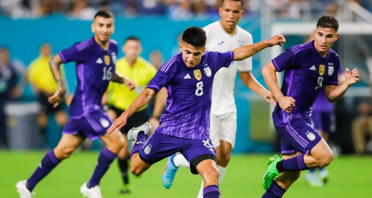 Thiago Almada, capitaine de l'Argentine U23