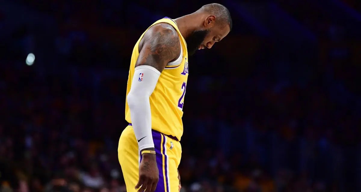 Los Angeles Lakers : LeBron James et ses coéquipiers prennent un coup sur la tête en vue de la saison prochaine 