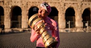 Cyclisme : et si Tadej Pogacar remportait les trois grands Tours ? Le slovène répond à la question