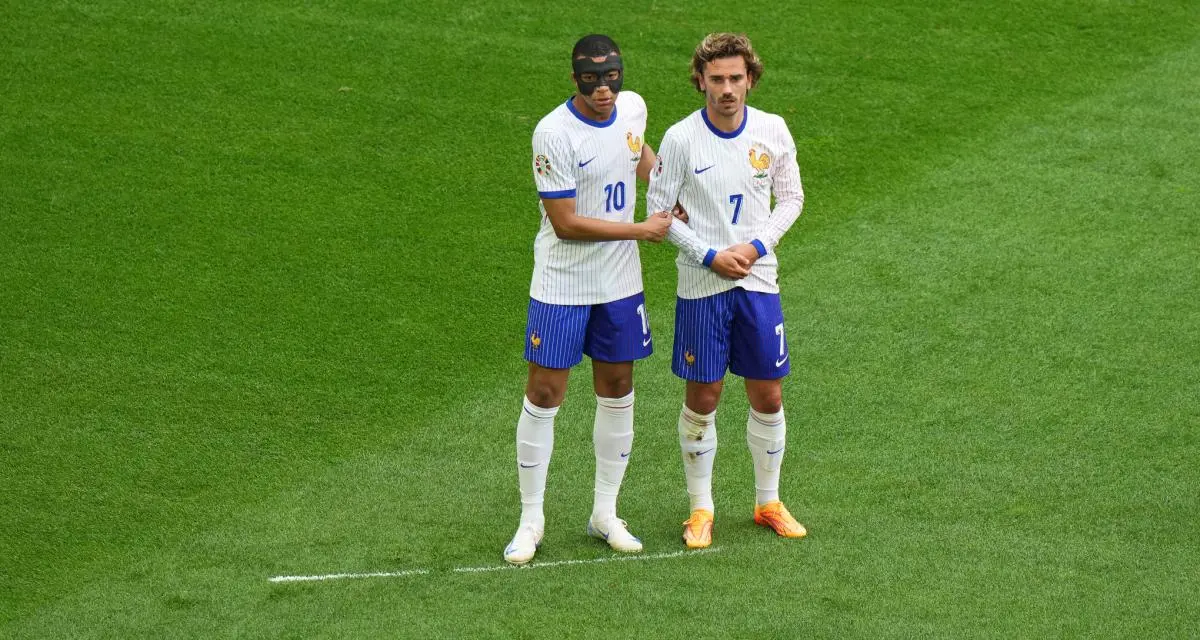 Kylian Mbappé et Antoine Griezmann face à la Belgique