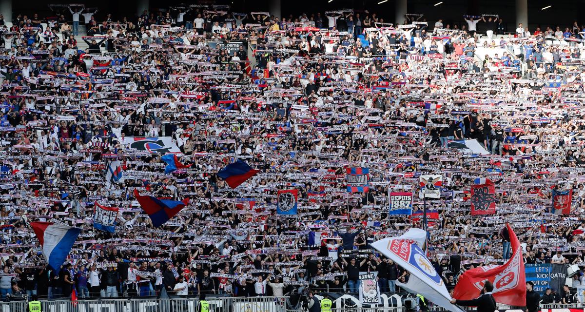 https://static.wui.fr/29/2024/11/photo_article/73442/33683/1200-L-ol-le-dfi-fou-que-s-est-lanc-un-supporter-lyonnais-pour-le-derby-contre-l-asse.jpg