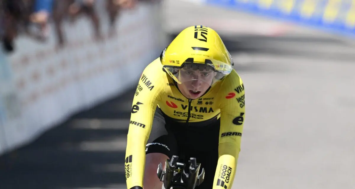 vuelta-2026-l-exploit-de-matthew-brennan-sur-la-2e-tape-tadej