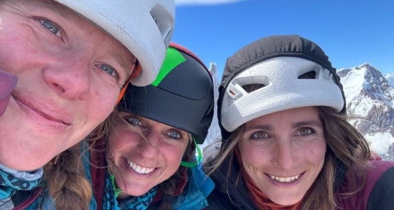 Trois alpinistes d'exception signent la 1ère ascension féminine de l'arête sud-est du Cerro Torre - Lise Billon pendant l'ascension du Cerro Torre