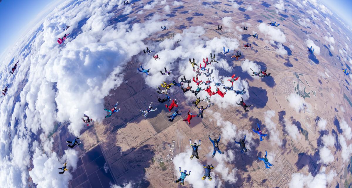 Groupe de skydivers