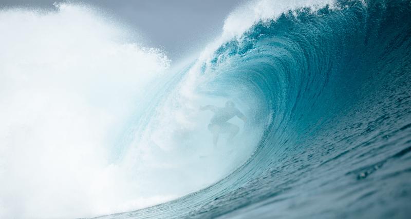 Victoire française à Tahiti - Vahine Fierro surfe une vague monstrueuse à Teahupo'o pour remporter le SHISEIDO Tahiti Pro 2024