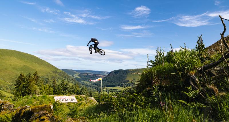  - Cet irlandais dompte la piste de MTB la plus difficile du monde