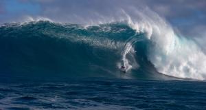 Le jour où le waterman Kai Lenny a cassé son casque dans les vagues