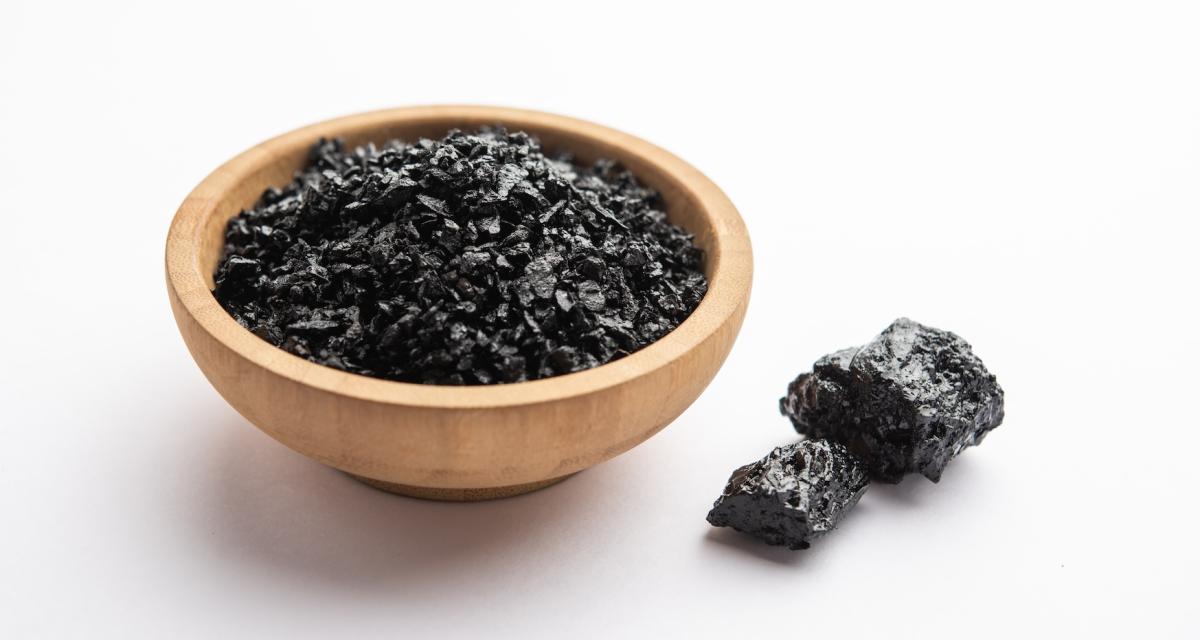 Le shilajit, une résine minérale organique.