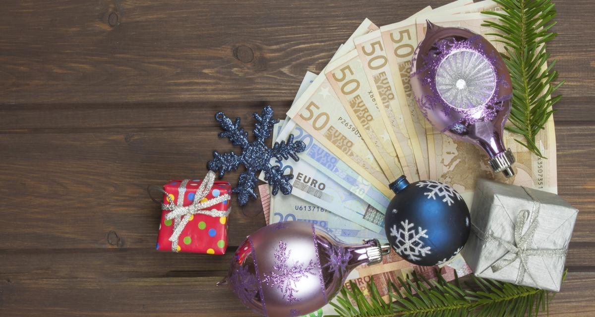 Offrir des chèques ou billets à Noël n’est pas une si bonne idée : voici pourquoi