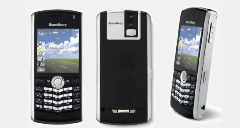 Le top 10 des téléphones des années 2000 va vous étonner - 8. BlackBerry Pearl 8100