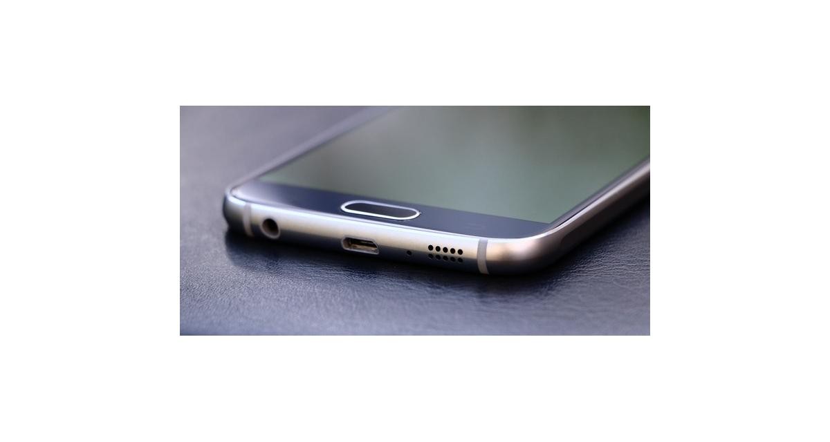 Samsung Galaxy S7 : le même design que le S6 ? (photos)