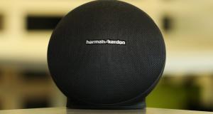 [TEST] Cabasse Swell : sans faute pour la 1ère enceinte nomade du constructeur ? - Harman Kardon Onyx Mini : un son précis et puissant dans un format mini