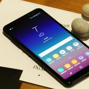  - Le Samsung Galaxy A8 sous tous les angles avant notre test