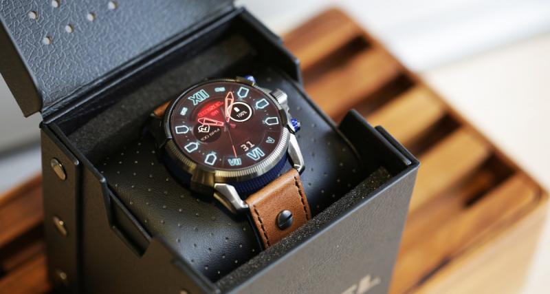 Montre connectée shops diesel full guard 2.5