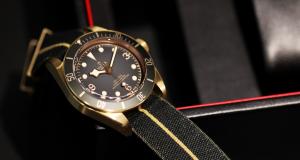 Une Black Bay marine pour l’été - Tudor à Baselworld 2019 : nos photos de la nouvelle Black Bay Bronze gris ardoise