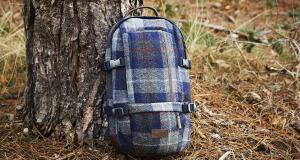 Un sac Eastpak pour le 50ème anniversaire de Smiley qui donne le sourire - Eastpak x Harris Tweed, le sac urbain en mode tweed