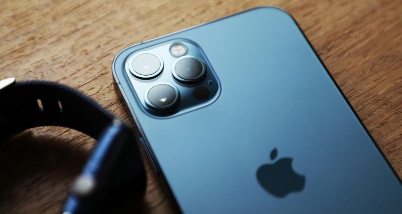 Le coffre à jouets - Prise en main de l’iPhone 12 Pro : et si la pomme tutoyait la perfection ?