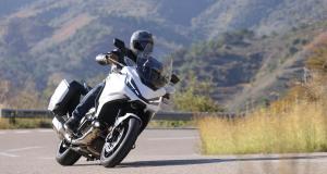 Yamaha TMax Tech Max : plus élégant, premium et high tech - Essai Honda NT1100, la moto multifonction