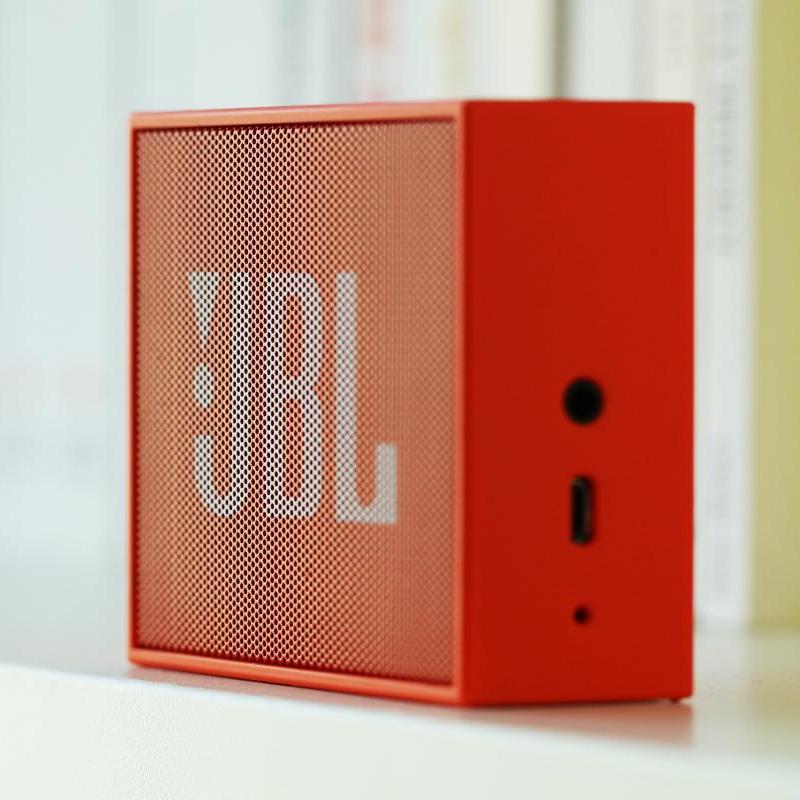  - JBL Go